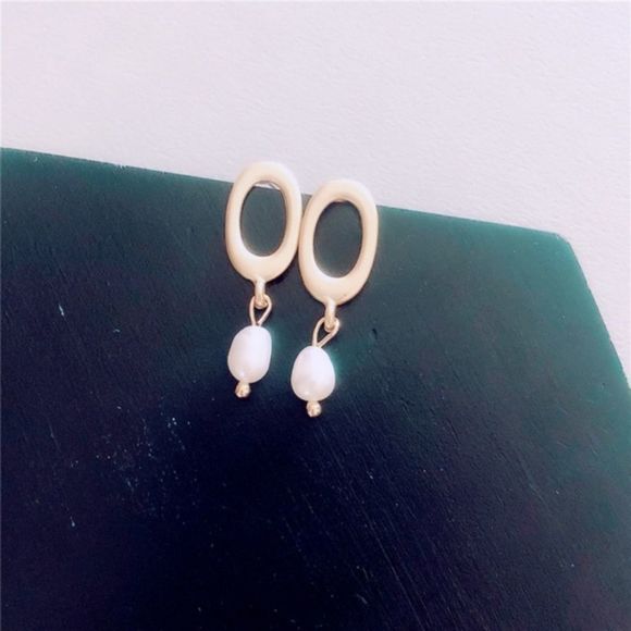 Pretty Gold White Pearl Drop Earrings - Picture 4 of 6